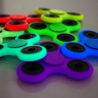 Hand Fidget Spinner - Spin IT Super Glow Hand Fidget Spinner - Spin IT Super Glow
