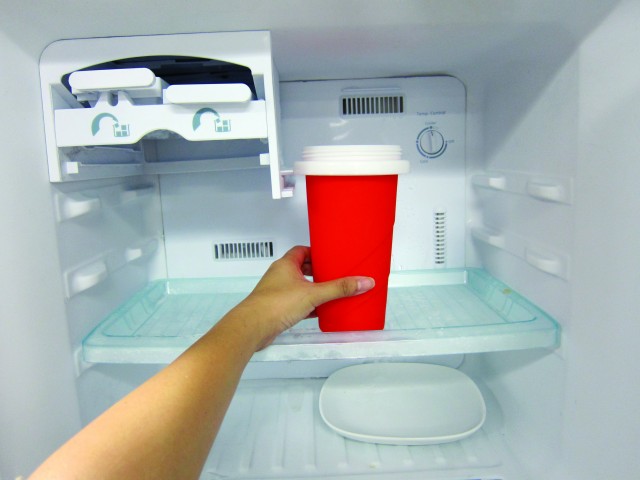 Výroba ledové tříště-Chill Factor-Slushy maker- - Kliknutím na obrázek zavřete